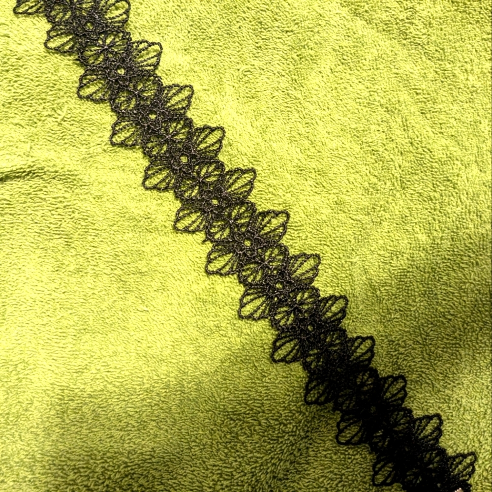 Large Choker